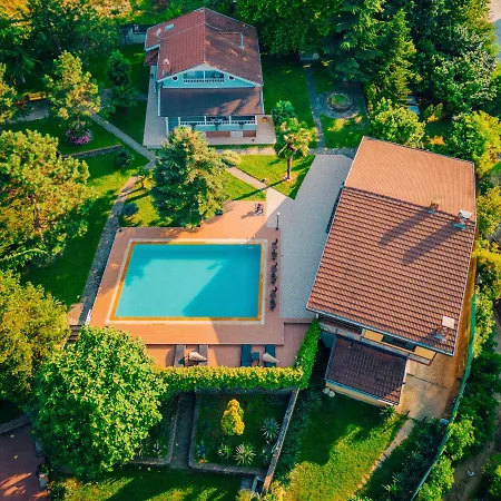 Bloom Holiday home *